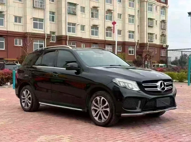 奔驰GLE 正面外观二