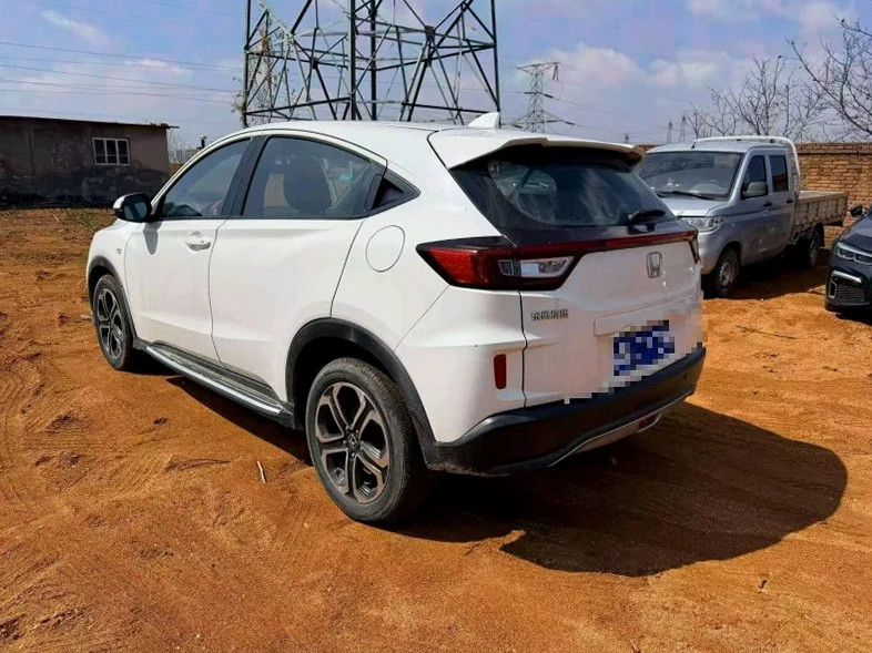 本田XRV 后面外观三