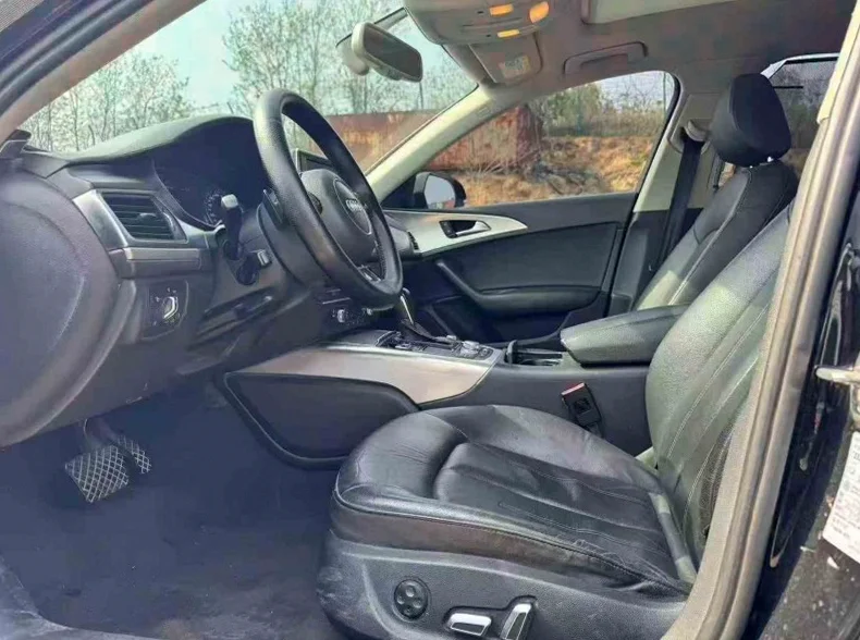 奥迪A6L 后面外观一