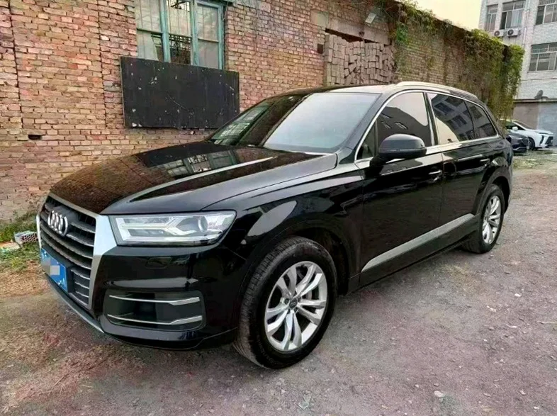 17年奥迪Q7 2.0T quattro七座四驱高配