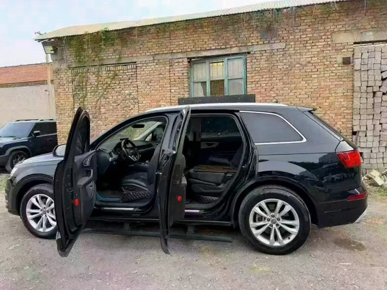 奥迪Q7 正面外观三