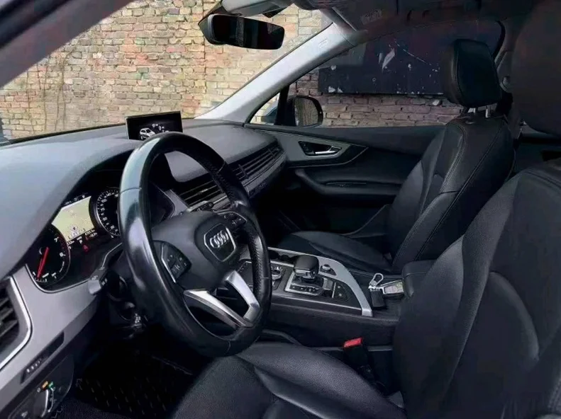 奥迪Q7 后面外观二