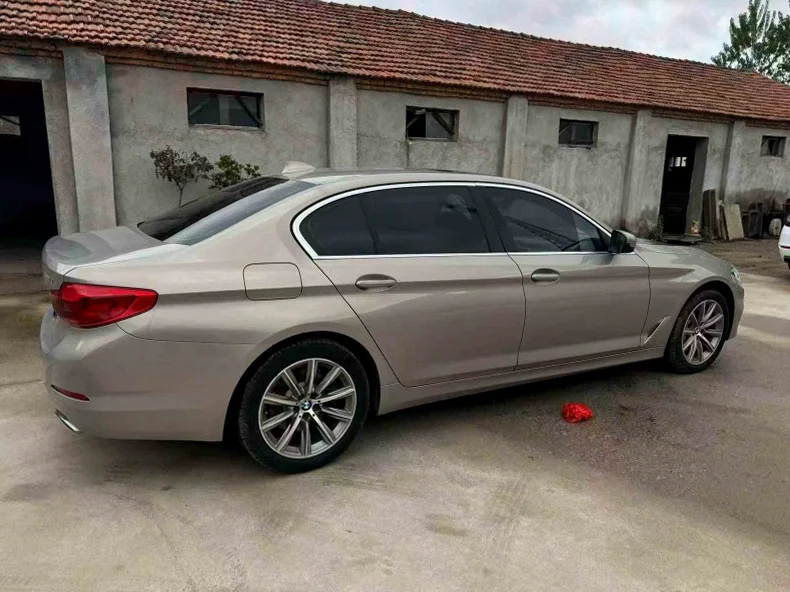 宝马5系 后面外观三