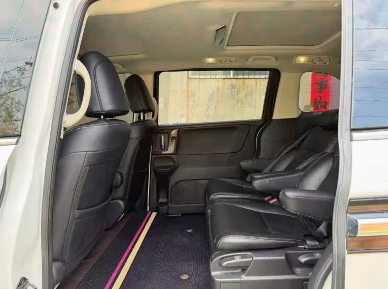 本田艾力绅 后面外观三