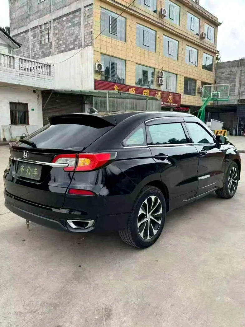 本田冠道 内饰后排