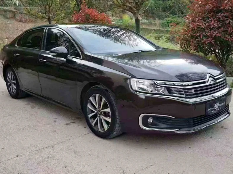 雪铁龙C6 正面外观三