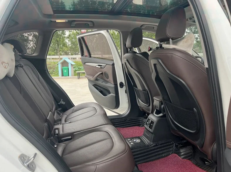 X1宝马 后面外观三