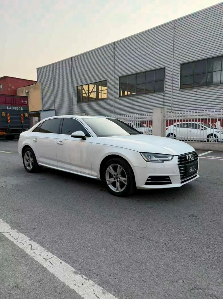 奥迪A4L 正面外观二