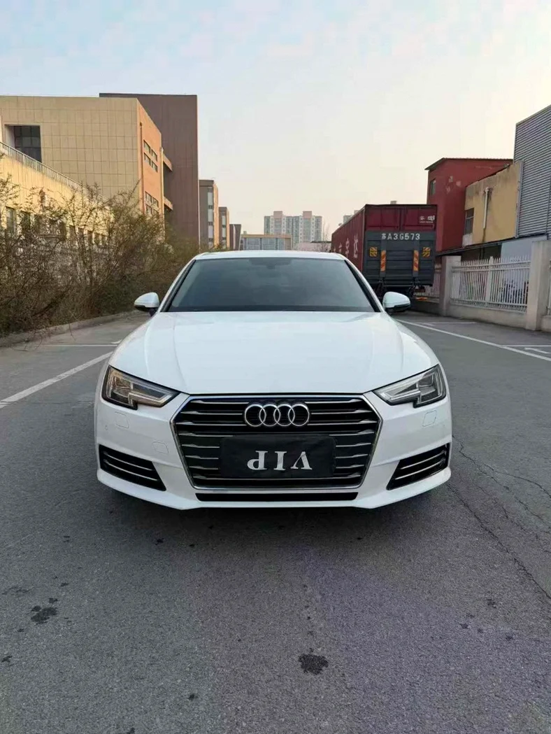 18年奥迪A4L 2.0T高配