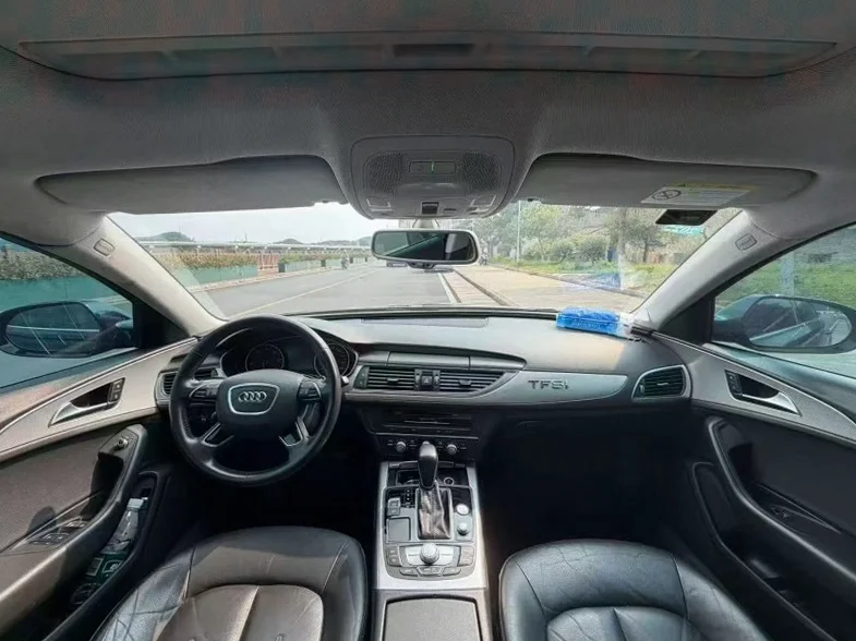 奥迪A6L 后面外观一