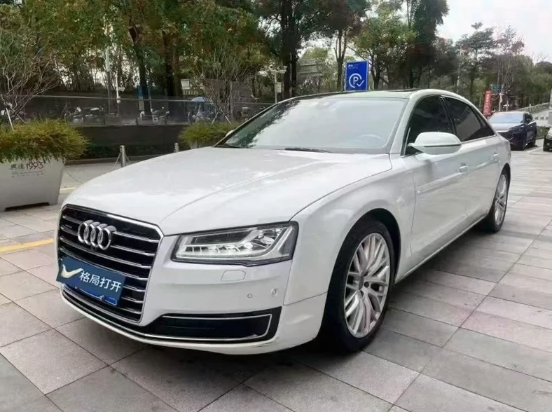 奥迪A8L 正面外观三