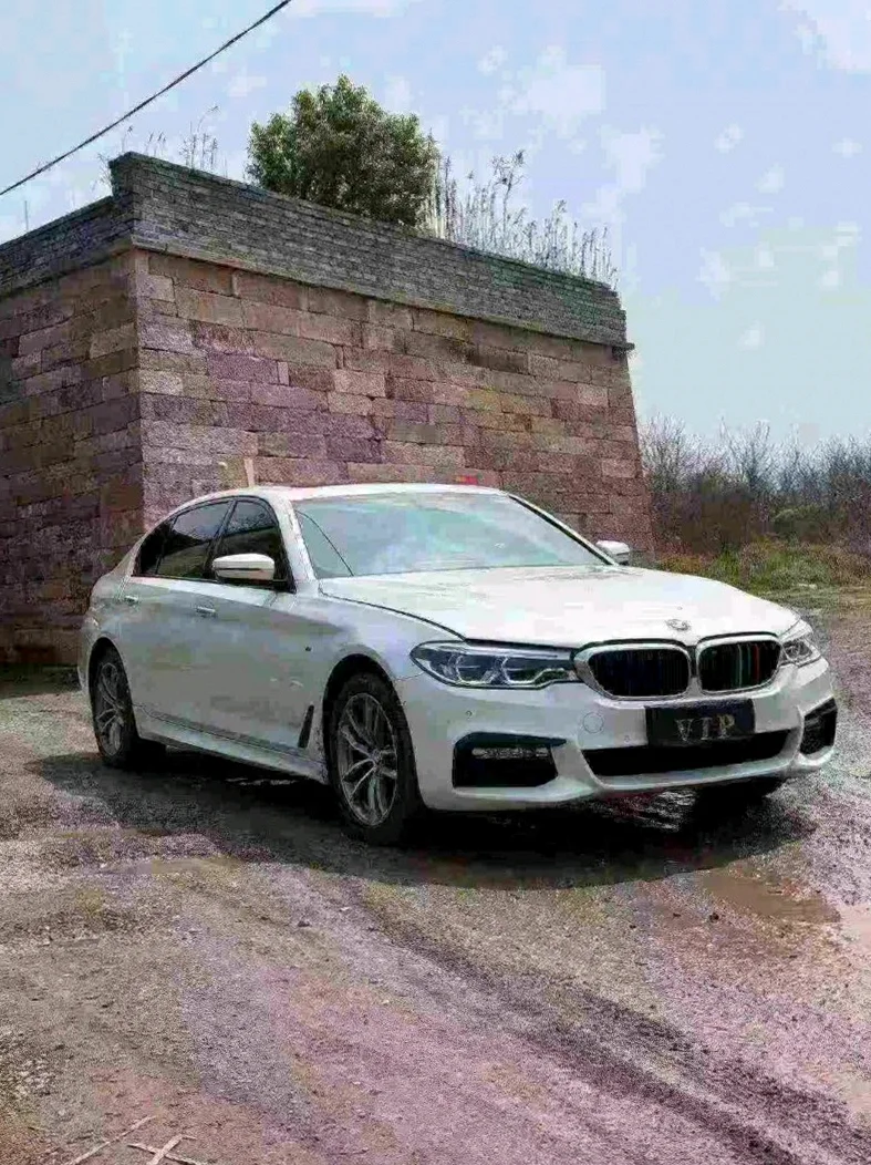 宝马5系 正面外观二