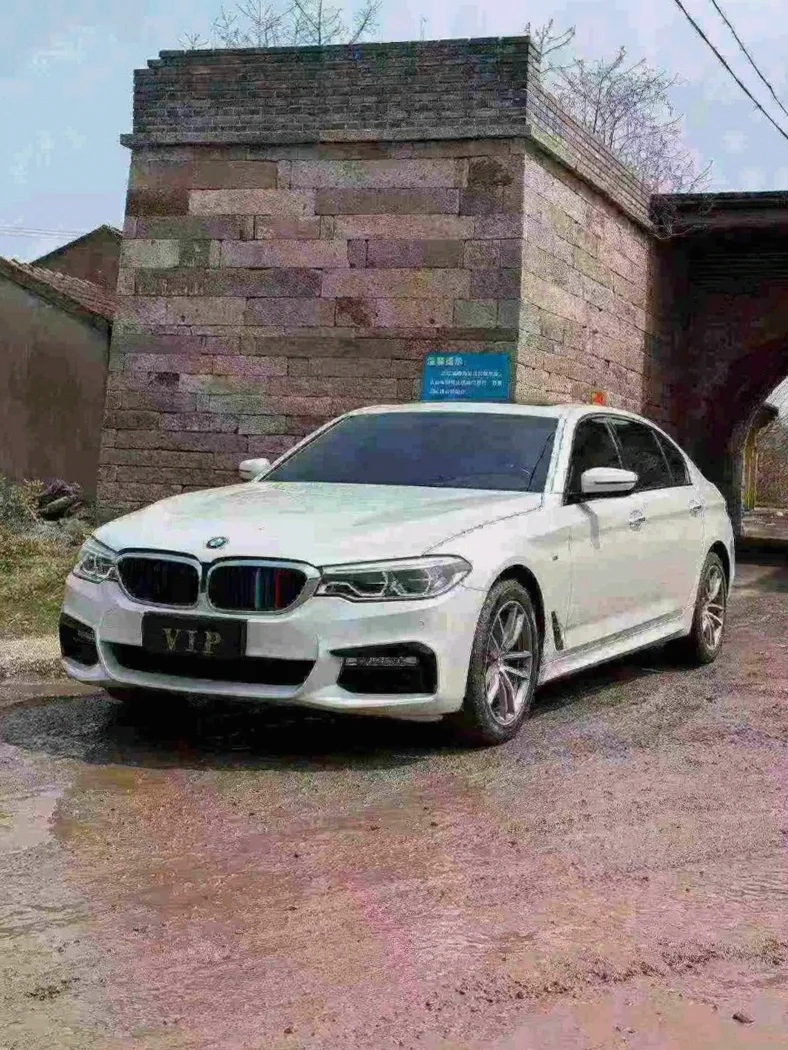 宝马5系 正面外观三