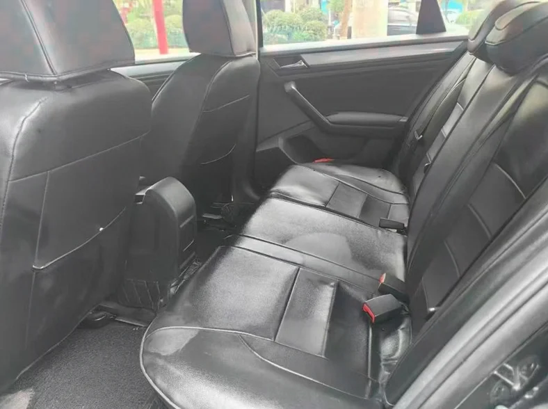 大众宝来 后面外观一