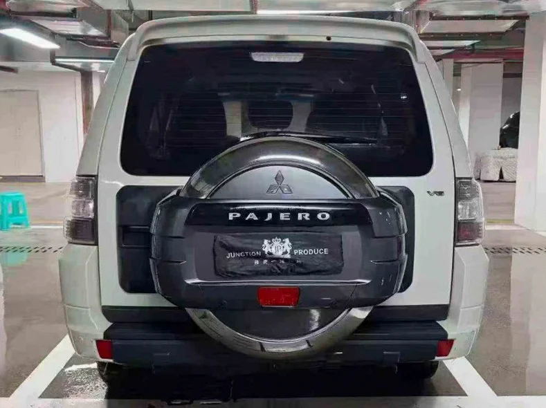 三菱帕杰罗 后面外观三