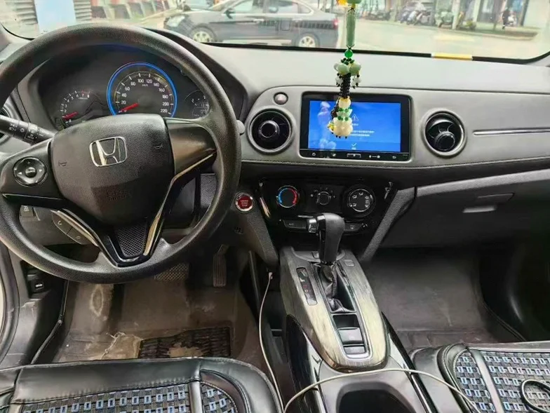 本田XRV 后面外观三