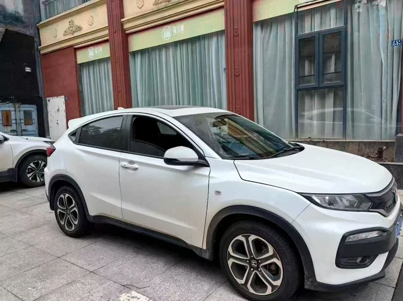 本田XRV 正面外观三