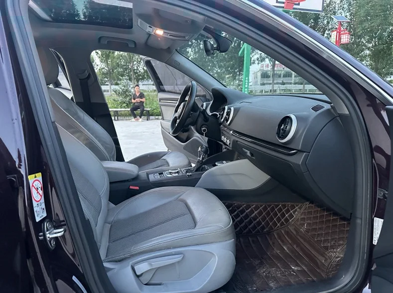 奥迪A3 后面外观二