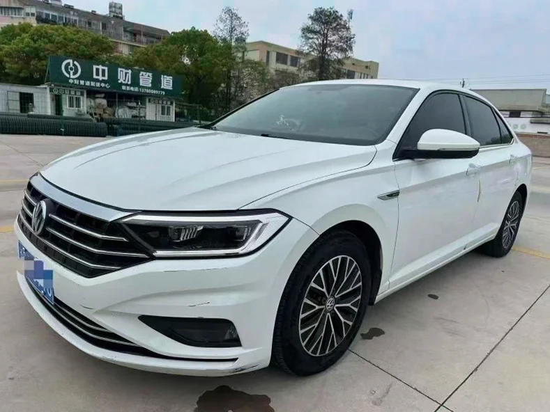 大众速腾 正面外观三