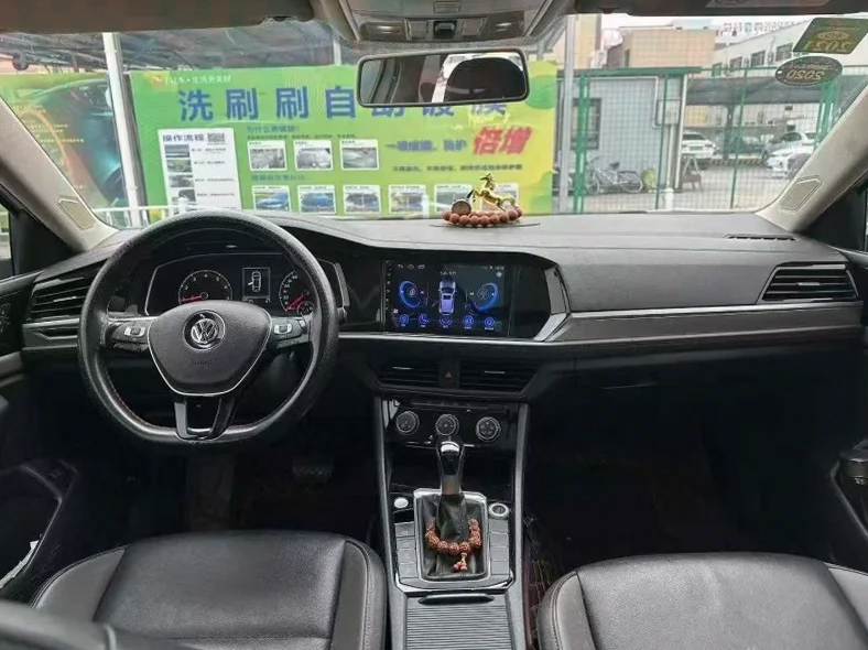 大众速腾 后面外观一