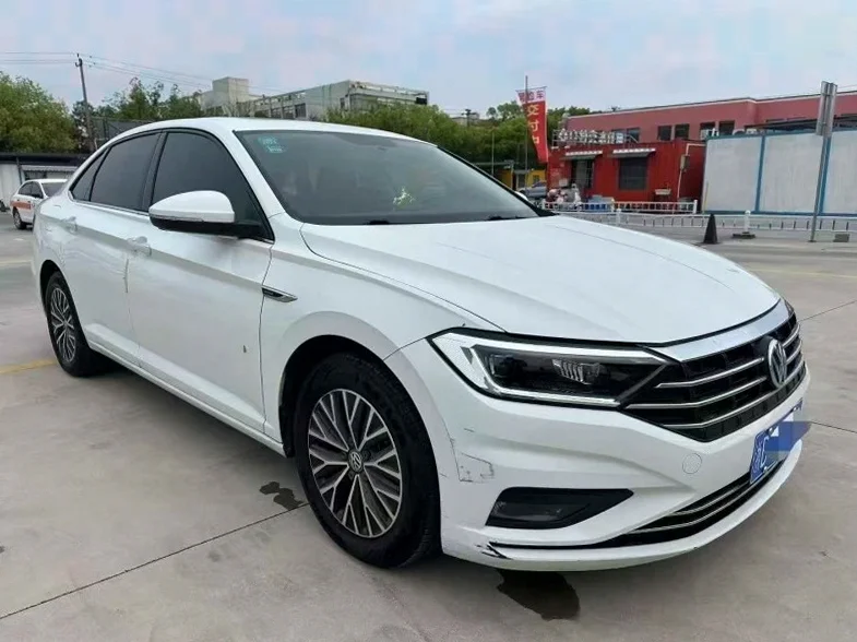 大众速腾 正面外观二