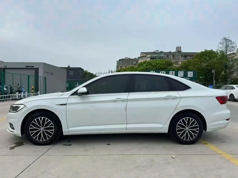 大众速腾 内饰后排