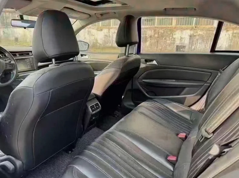 东风标致 后面外观二