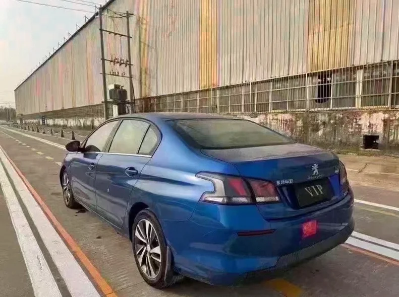 东风标致 内饰后排