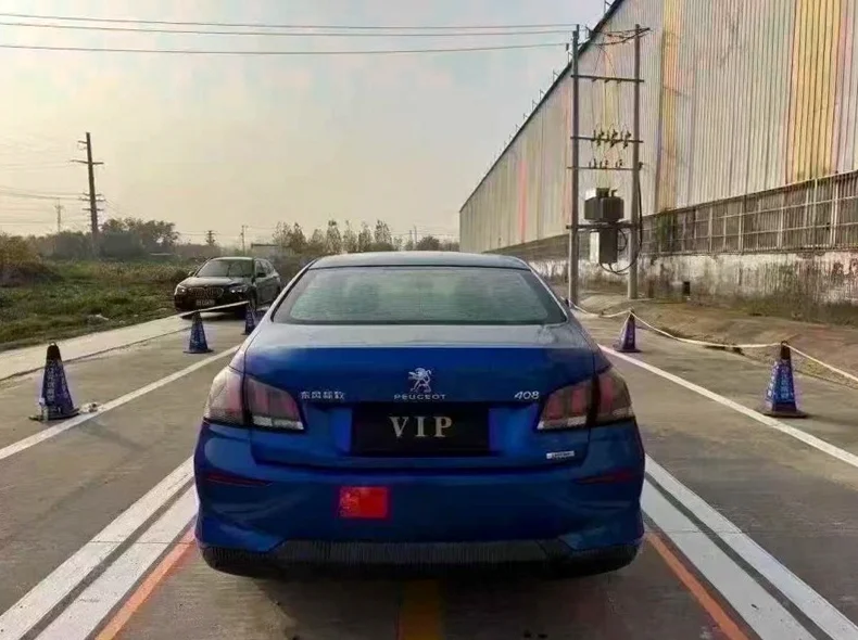 东风标致 驾驶室