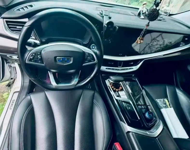 吉利博瑞 后面外观三