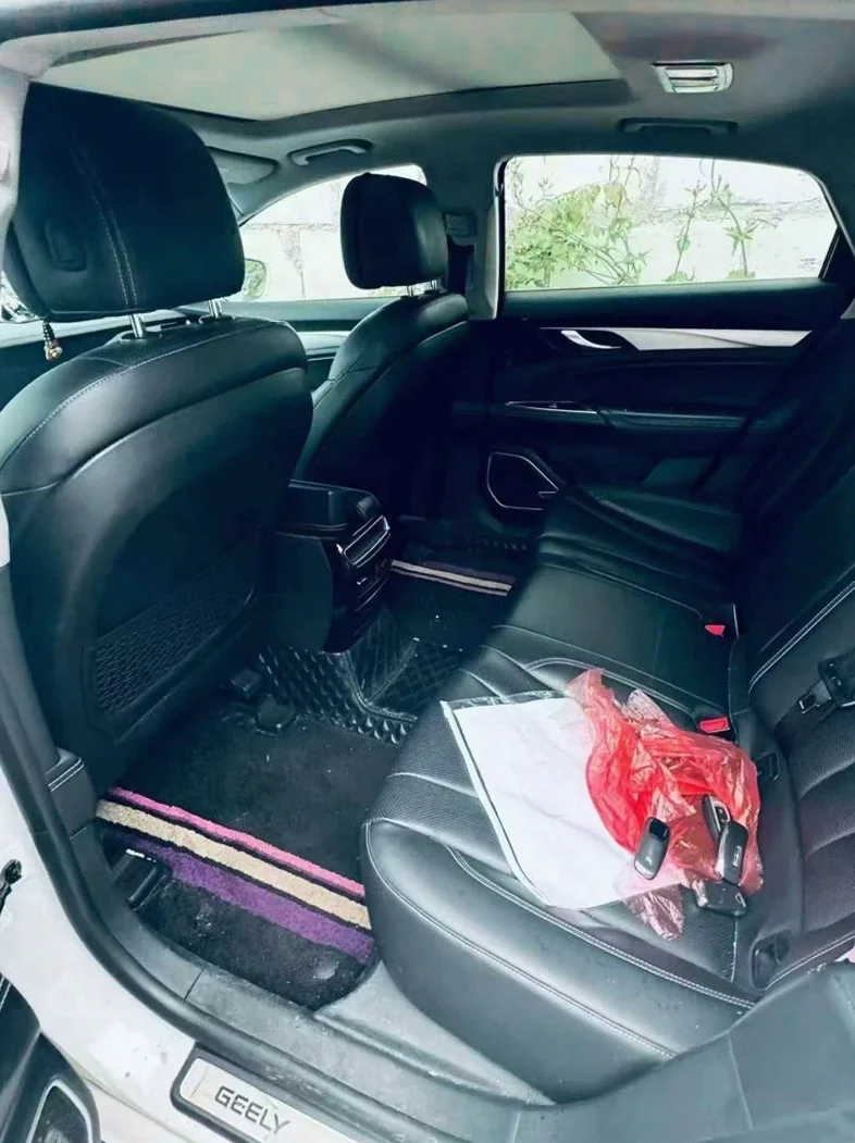 吉利博瑞 后面外观二