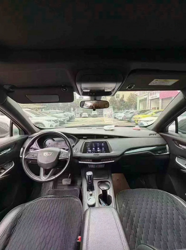 凯迪拉克XT4 后面外观三