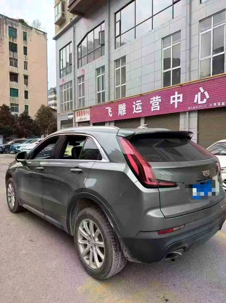 凯迪拉克XT4 内饰前排