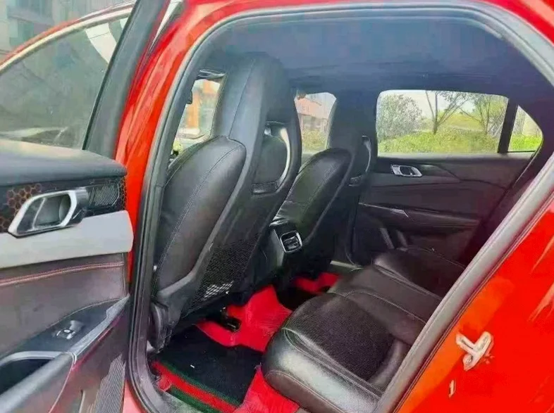 领克03 后面外观二