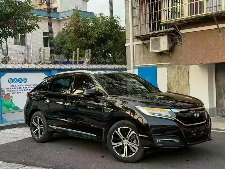 本田URV 正面外观三