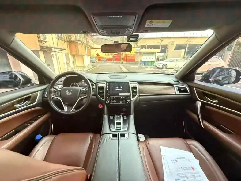 本田URV 内饰前排