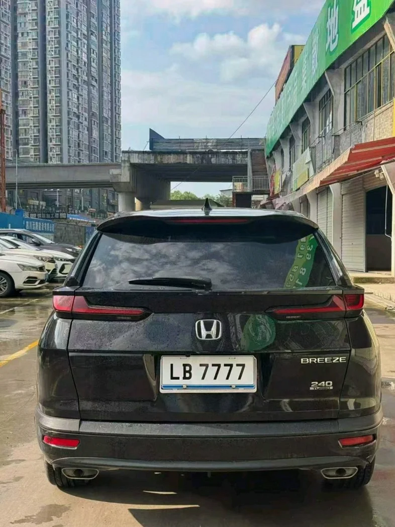 本田皓影 内饰后排