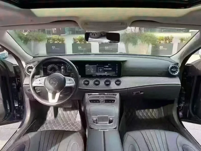 奔驰CLS 后面外观二