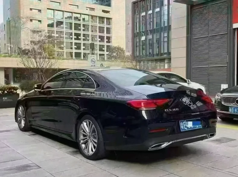 奔驰CLS 内饰前排