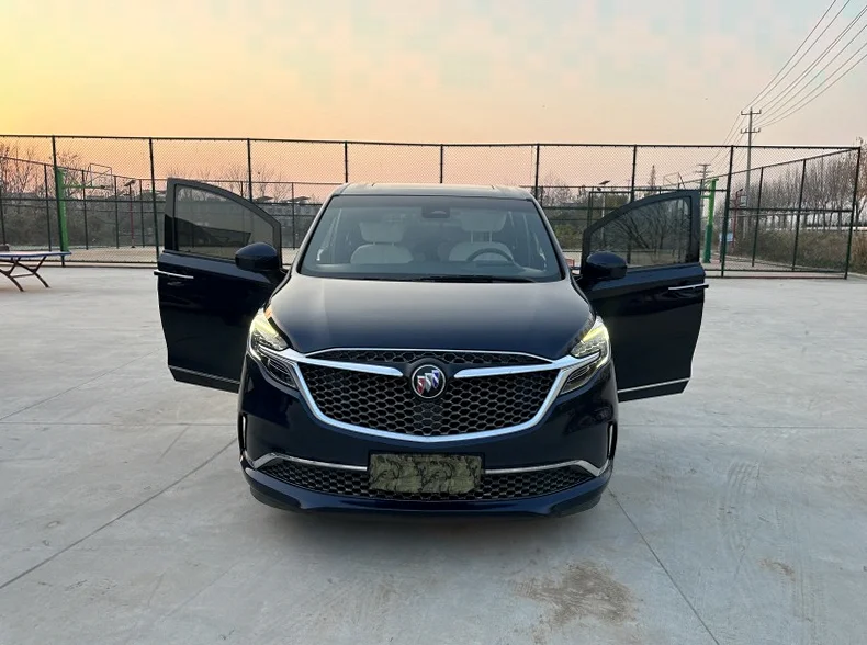 别克GL8 内饰前排