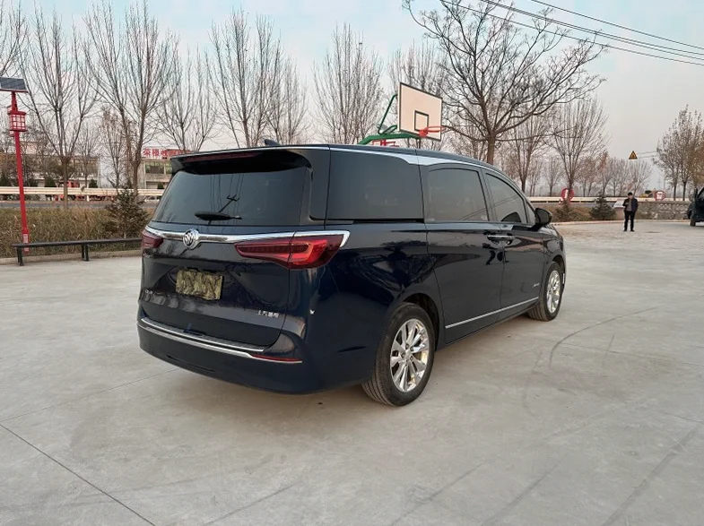 别克GL8 内饰后排