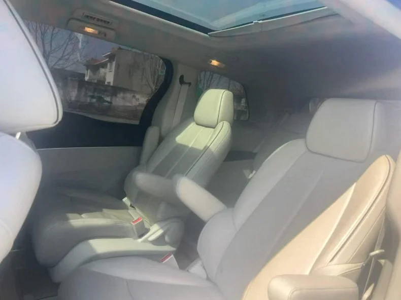 别克GL8 后面外观二