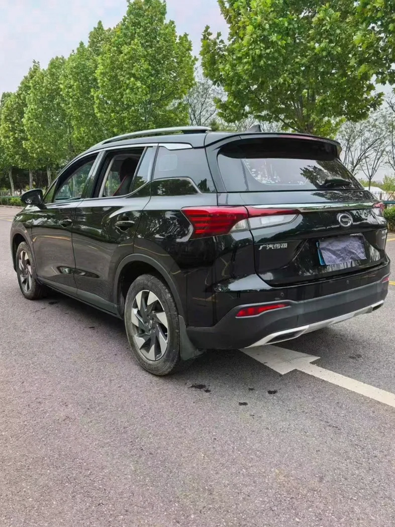 传祺GS4 内饰前排