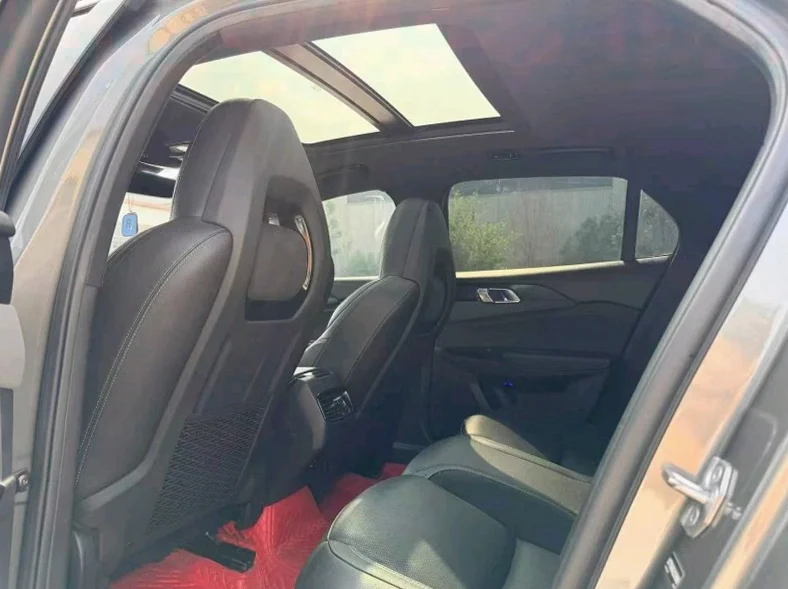 领克03 后面外观三