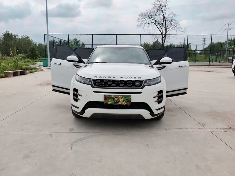 路虎极光 内饰前排