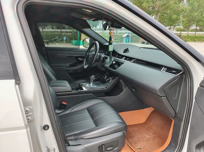 路虎极光 后面外观二