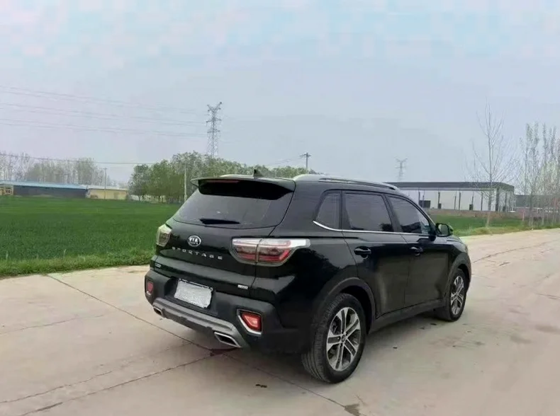 起亚智跑 内饰前排