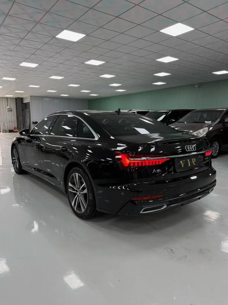 奥迪A6L 正面外观三