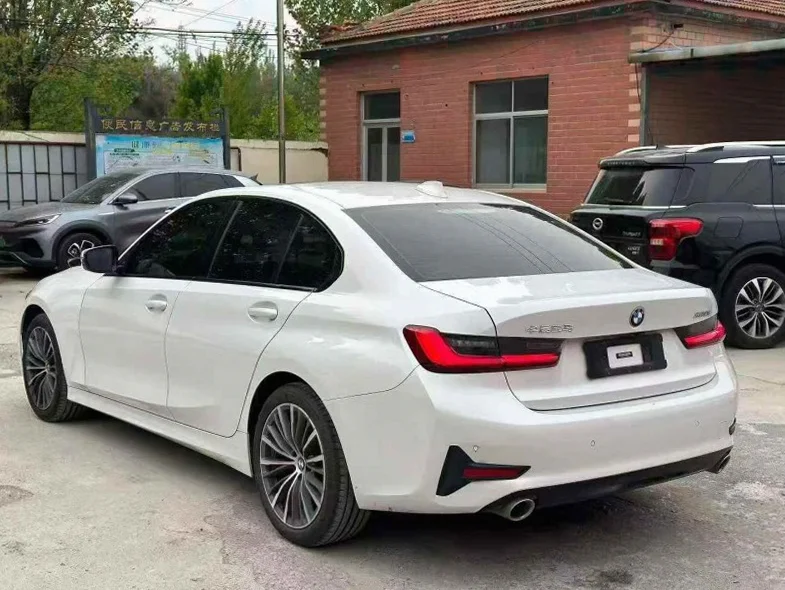 宝马3系 驾驶室