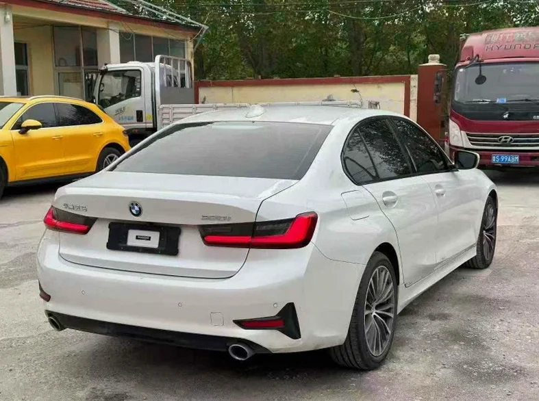 宝马3系 内饰后排